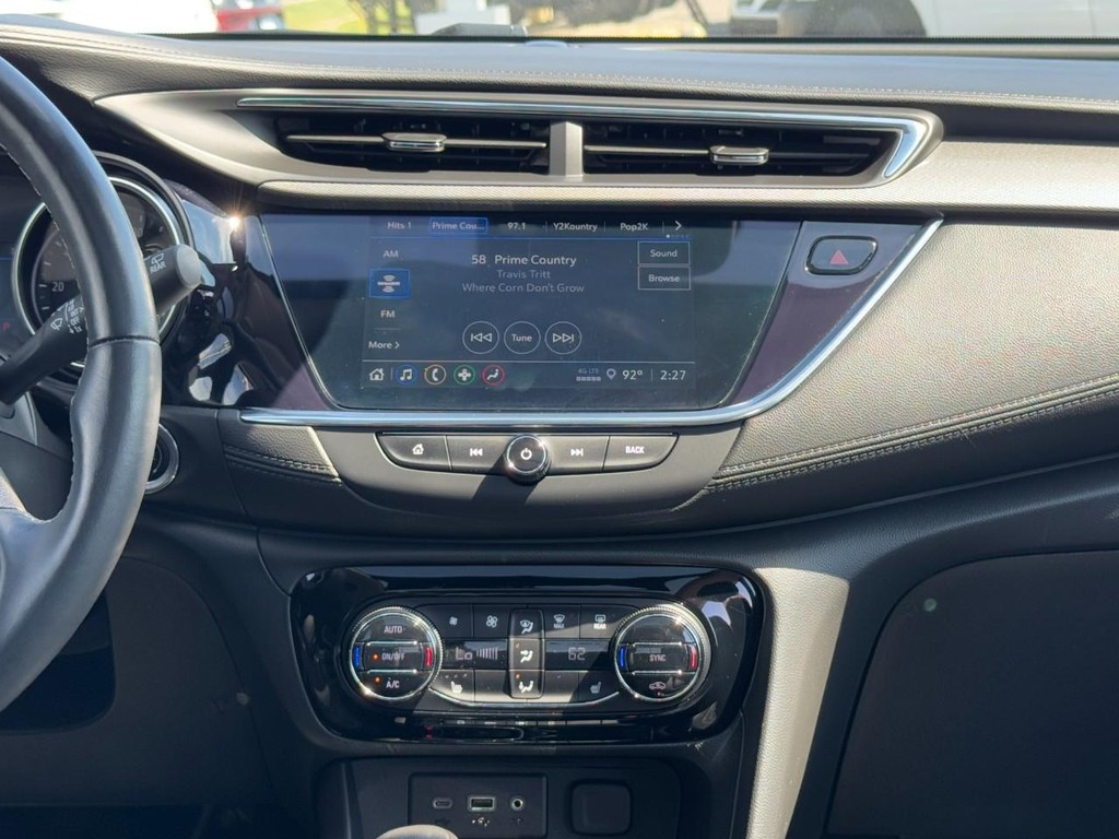 Buick Encore GX Vehicle Full-screen Gallery Image 13