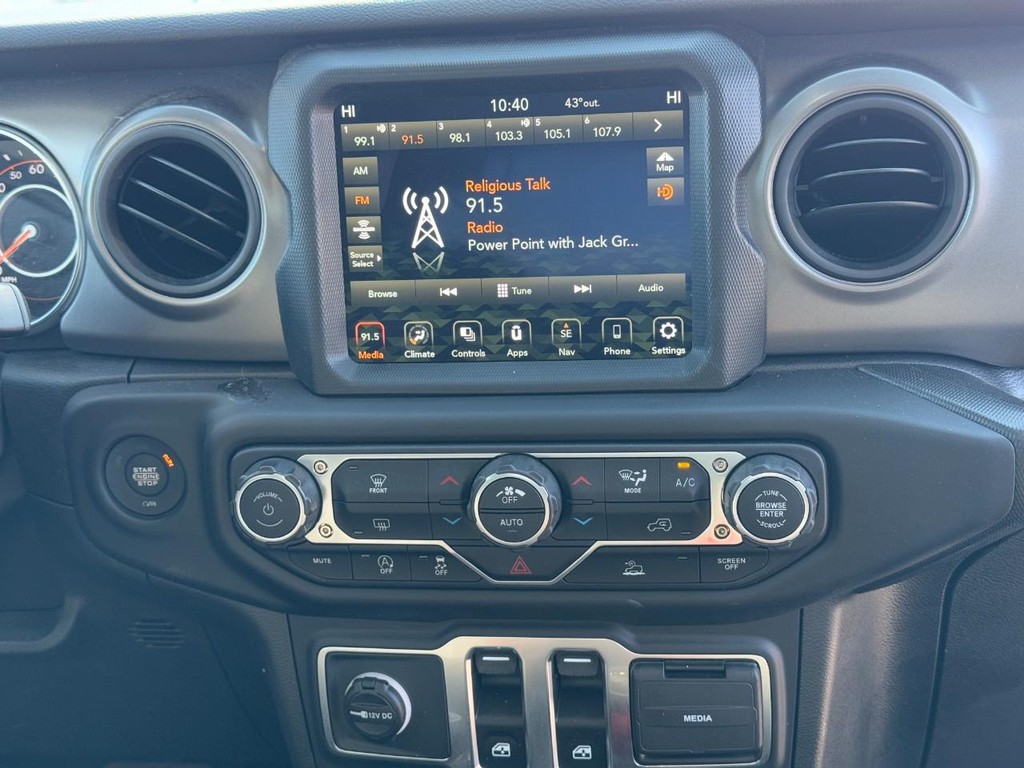 Jeep Wrangler Vehicle Full-screen Gallery Image 14