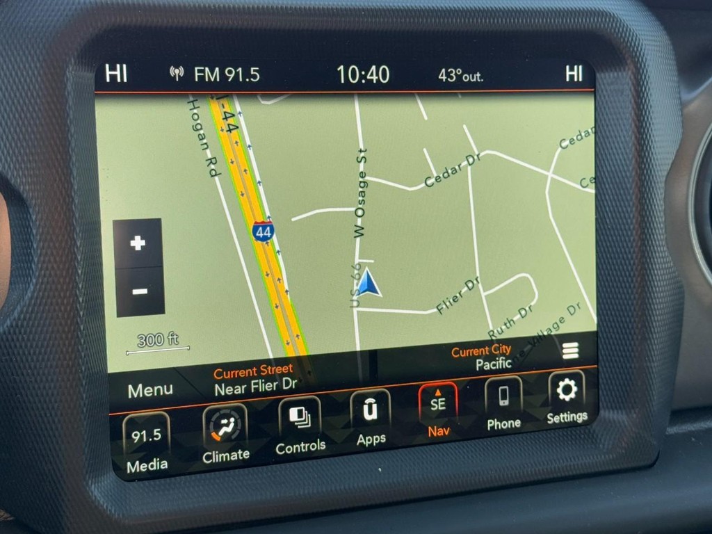 Jeep Wrangler Vehicle Full-screen Gallery Image 20