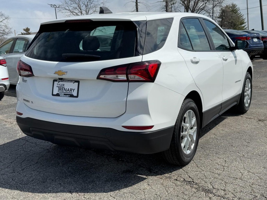 Chevrolet Equinox Vehicle Full-screen Gallery Image 03