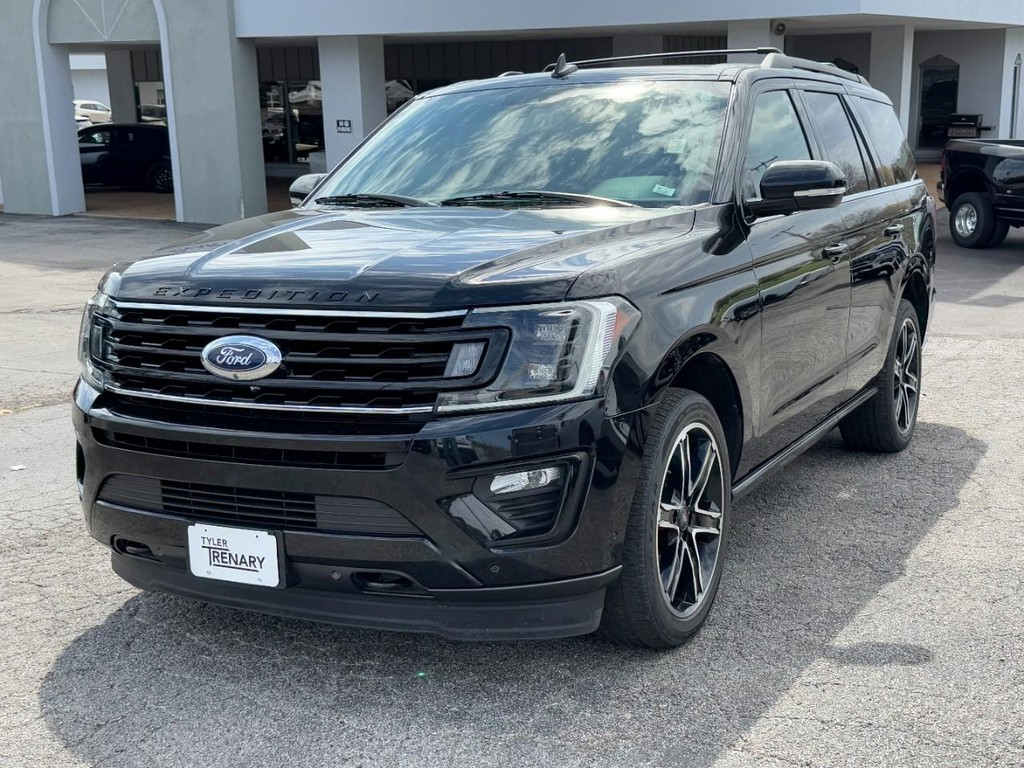 Ford Expedition Vehicle Full-screen Gallery Image 06