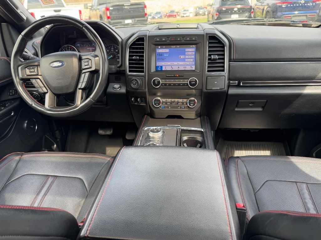 Ford Expedition Vehicle Full-screen Gallery Image 12