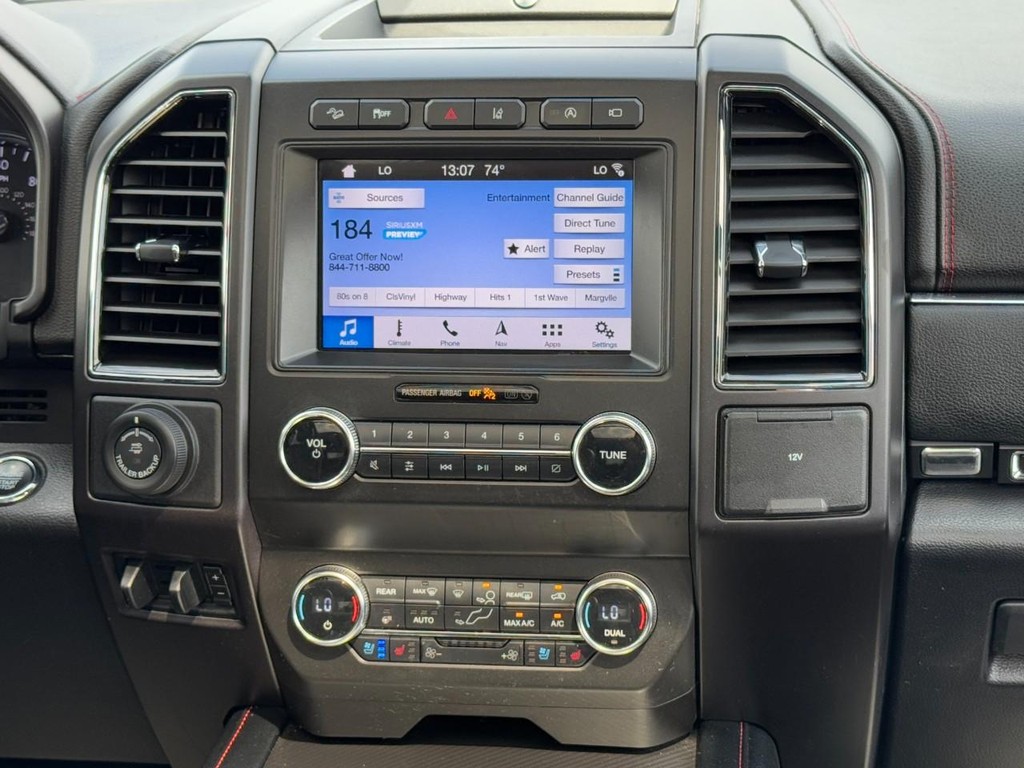 Ford Expedition Vehicle Full-screen Gallery Image 14