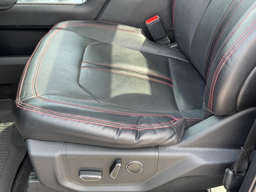 Ford Expedition Vehicle Full-screen Gallery Image 25