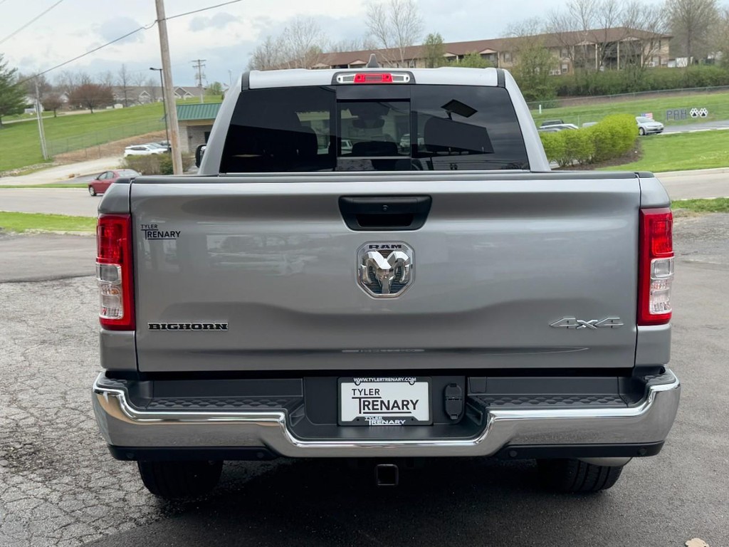 Ram 1500 Vehicle Full-screen Gallery Image 10
