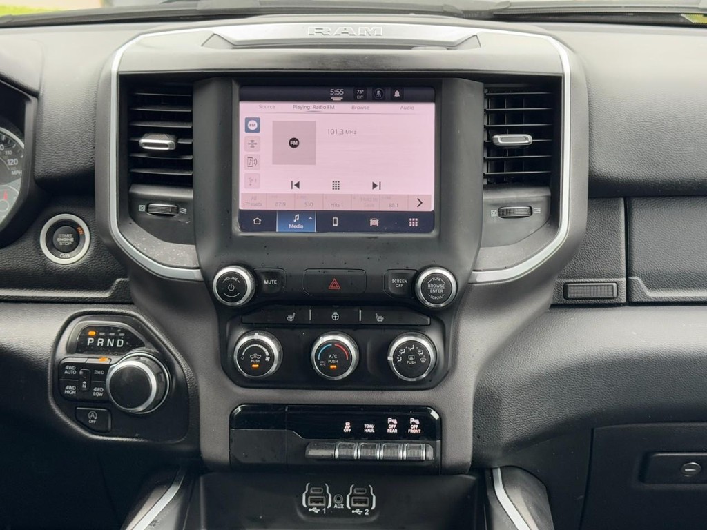 Ram 1500 Vehicle Full-screen Gallery Image 15