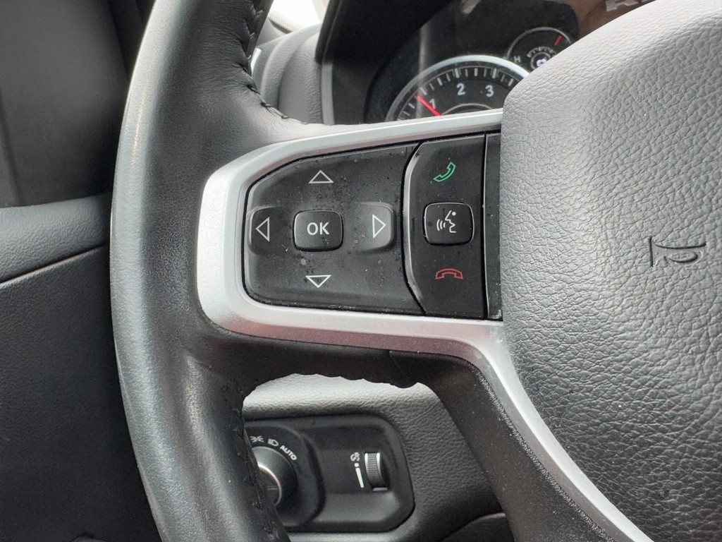Ram 1500 Vehicle Full-screen Gallery Image 18