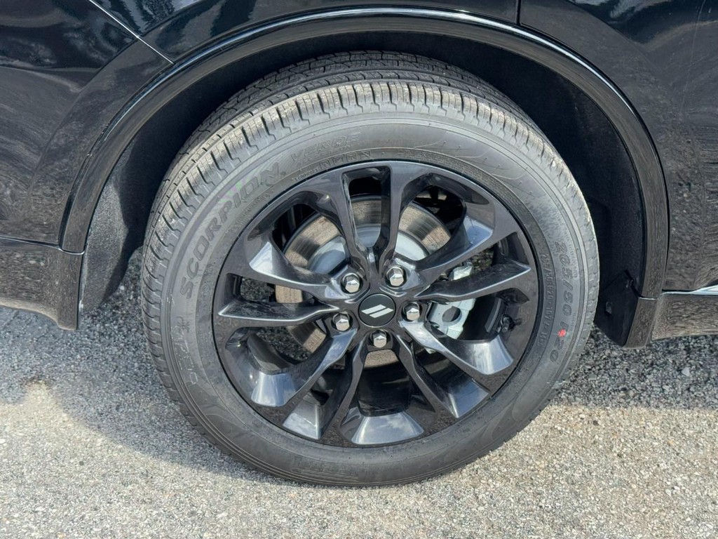 Dodge Durango Vehicle Full-screen Gallery Image 04