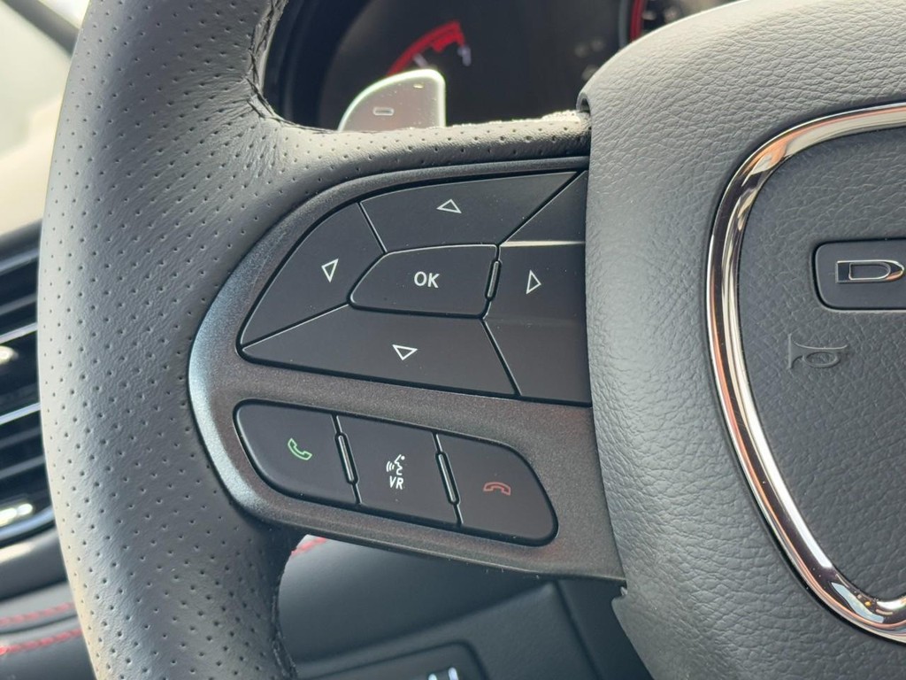 Dodge Durango Vehicle Full-screen Gallery Image 12