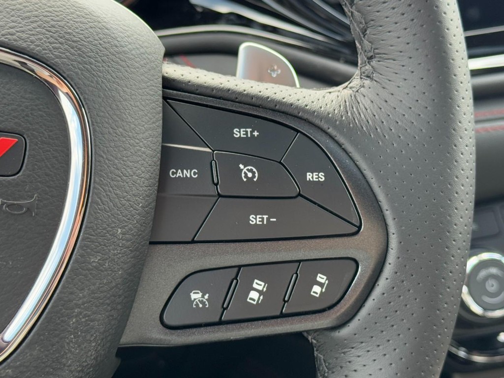 Dodge Durango Vehicle Full-screen Gallery Image 13