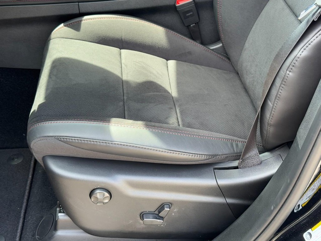 Dodge Durango Vehicle Full-screen Gallery Image 17