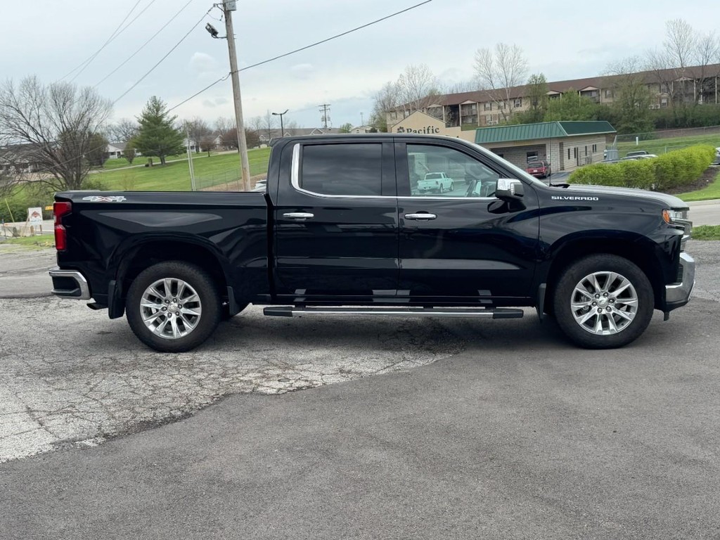 Chevrolet Silverado 1500 Vehicle Full-screen Gallery Image 02