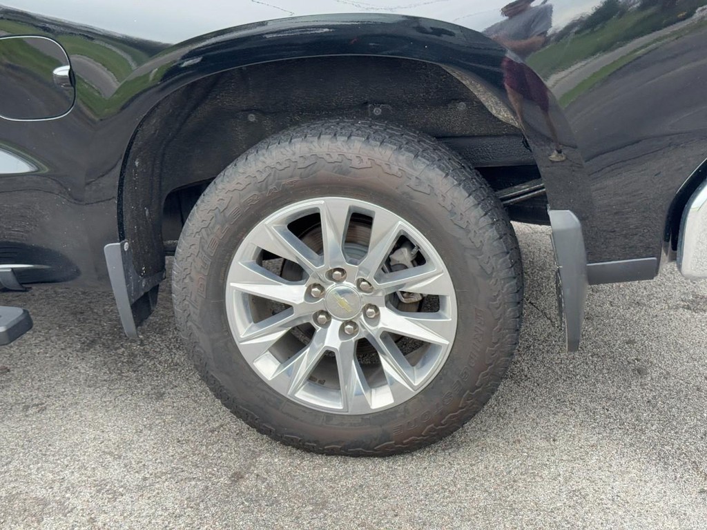 Chevrolet Silverado 1500 Vehicle Full-screen Gallery Image 05