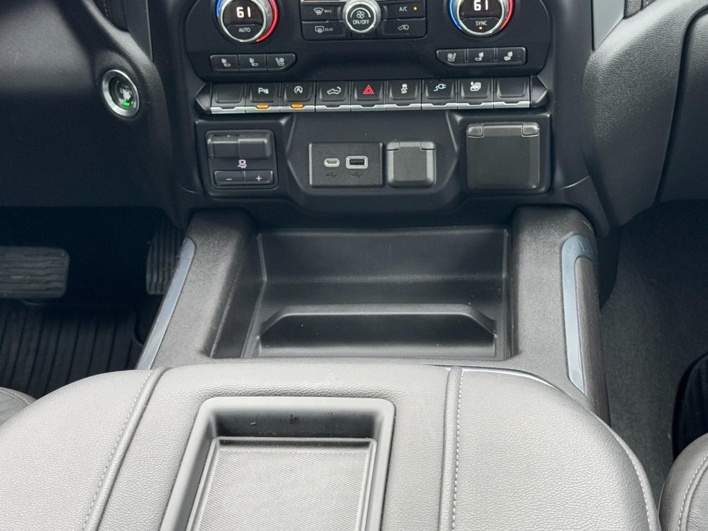 Chevrolet Silverado 1500 Vehicle Full-screen Gallery Image 14