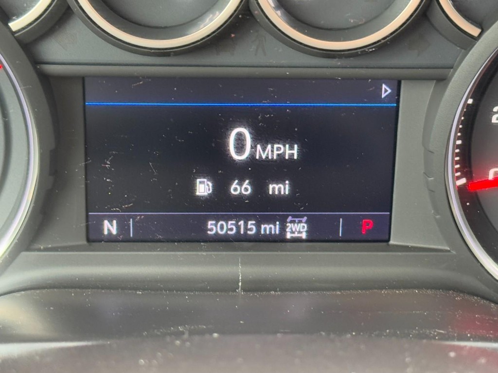 Chevrolet Silverado 1500 Vehicle Full-screen Gallery Image 19