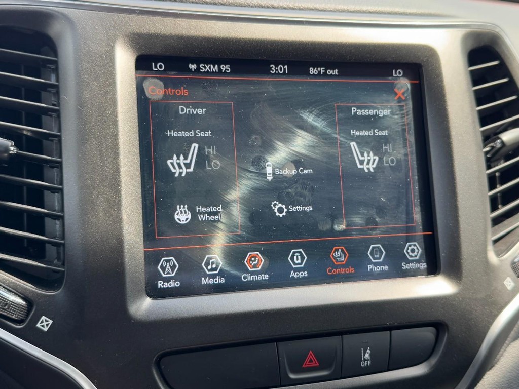 Jeep Cherokee Vehicle Full-screen Gallery Image 22