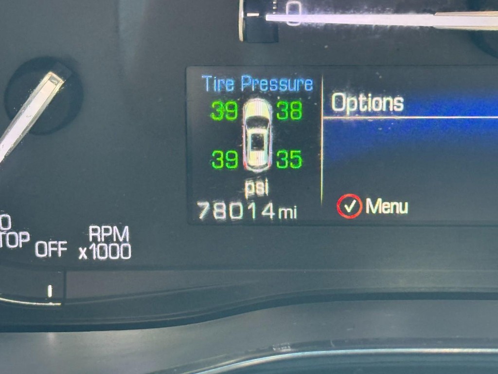 Cadillac XT5 Vehicle Full-screen Gallery Image 22