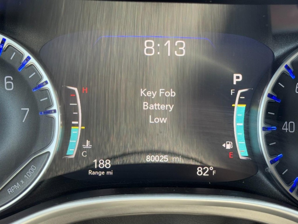 Chrysler Pacifica Vehicle Full-screen Gallery Image 20