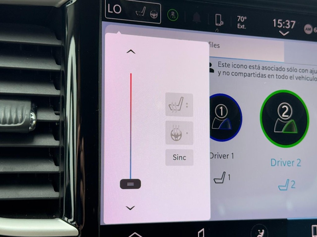 Chrysler Pacifica Vehicle Full-screen Gallery Image 22