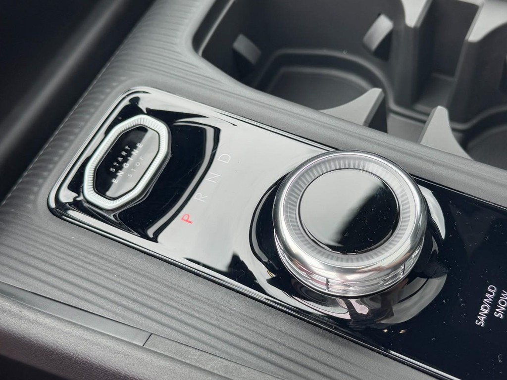 Jeep Cherokee Vehicle Full-screen Gallery Image 16