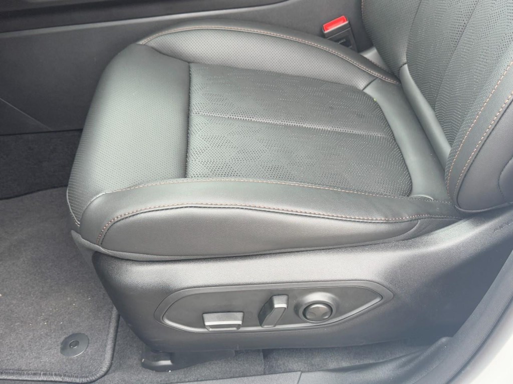 Jeep Cherokee Vehicle Full-screen Gallery Image 21