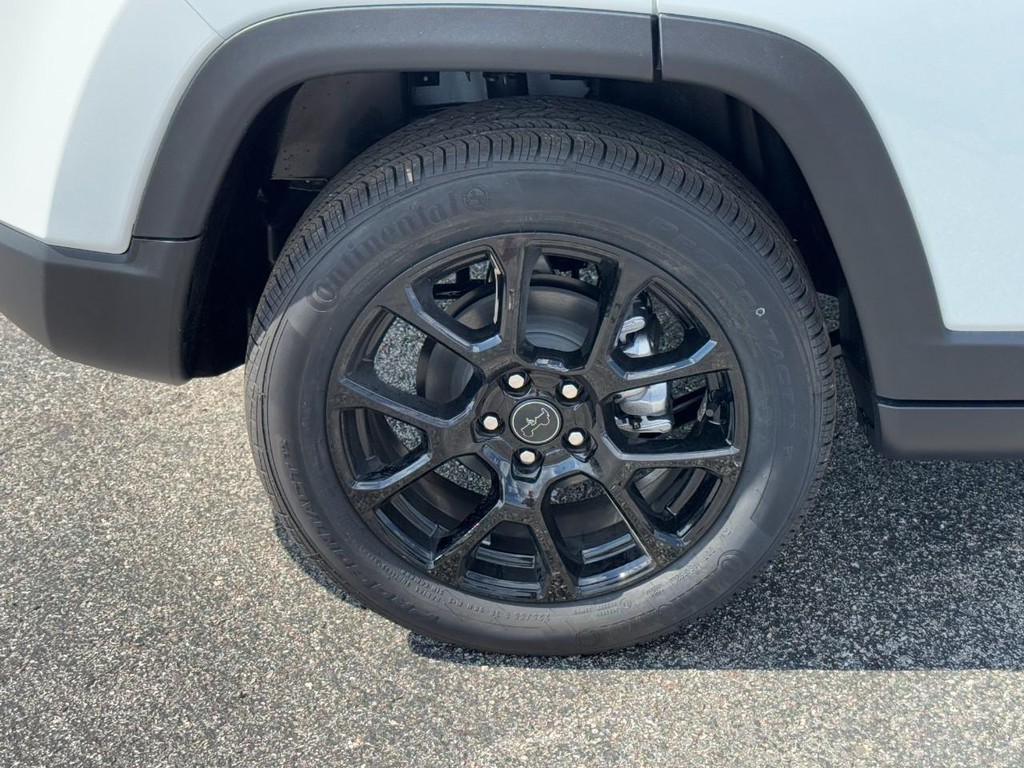 Jeep Compass Vehicle Full-screen Gallery Image 05
