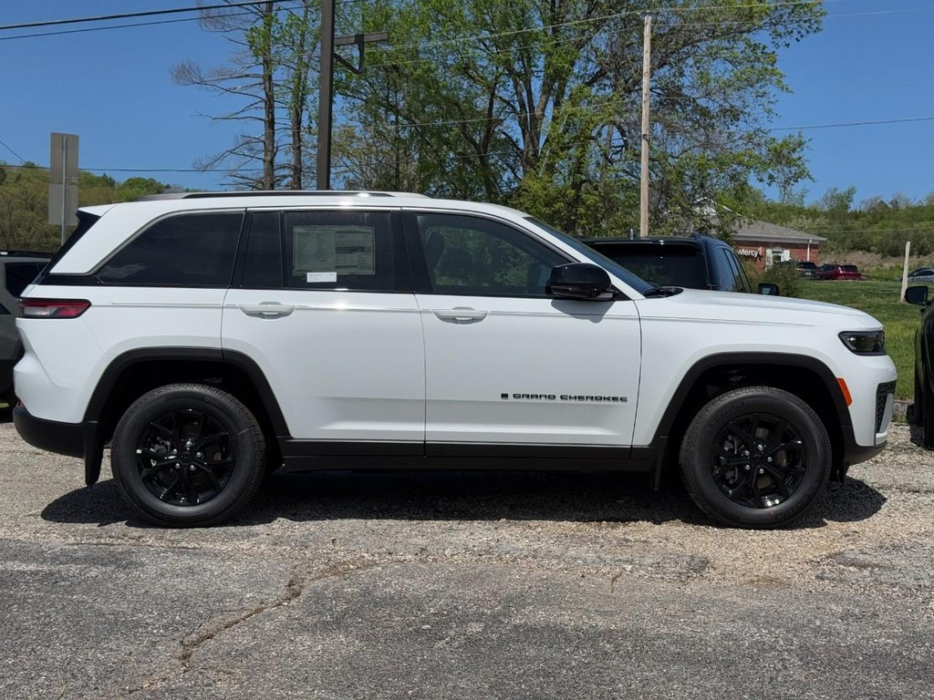 Jeep Grand Cherokee Vehicle Full-screen Gallery Image 02