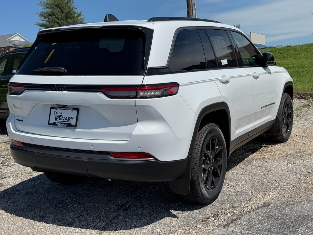 Jeep Grand Cherokee Vehicle Full-screen Gallery Image 04