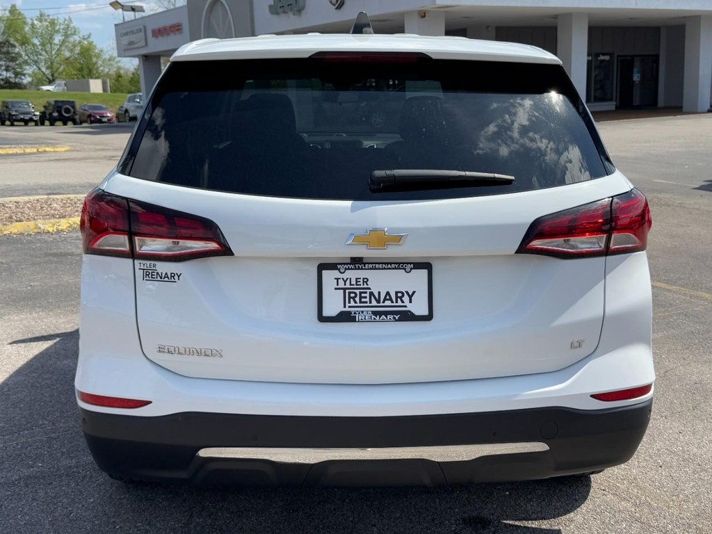 Chevrolet Equinox Vehicle Full-screen Gallery Image 04