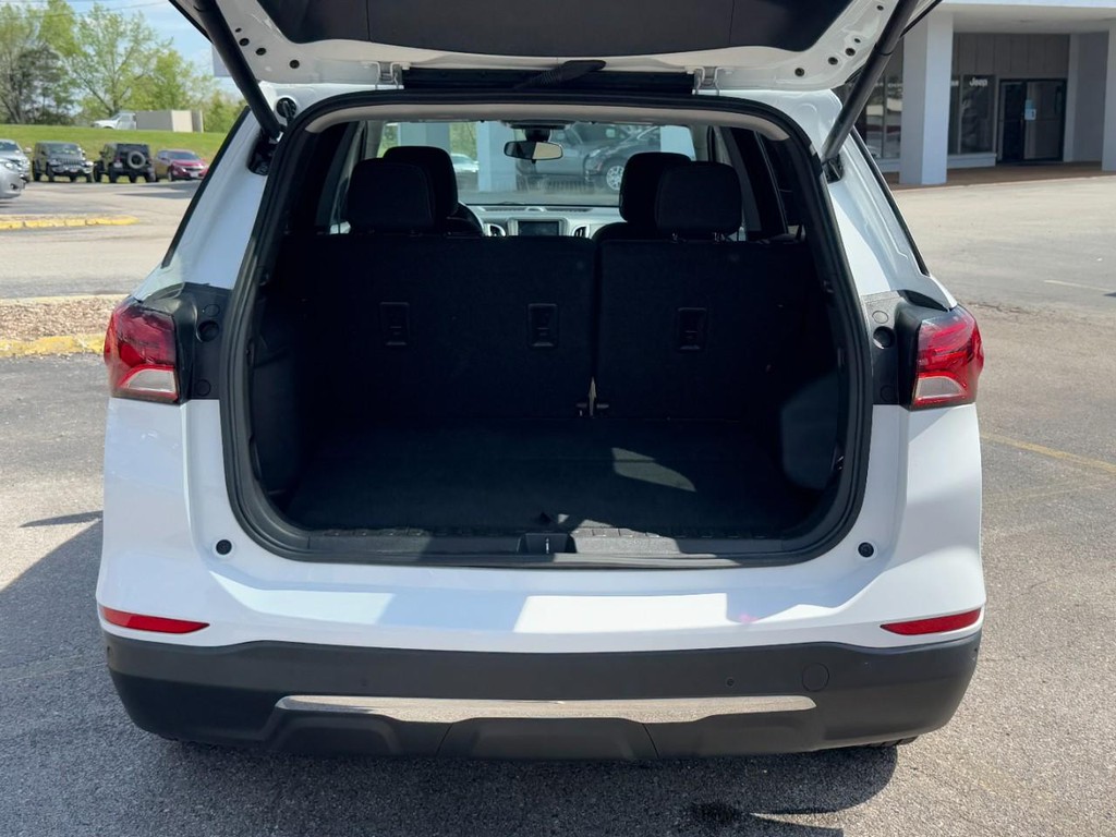 Chevrolet Equinox Vehicle Full-screen Gallery Image 05