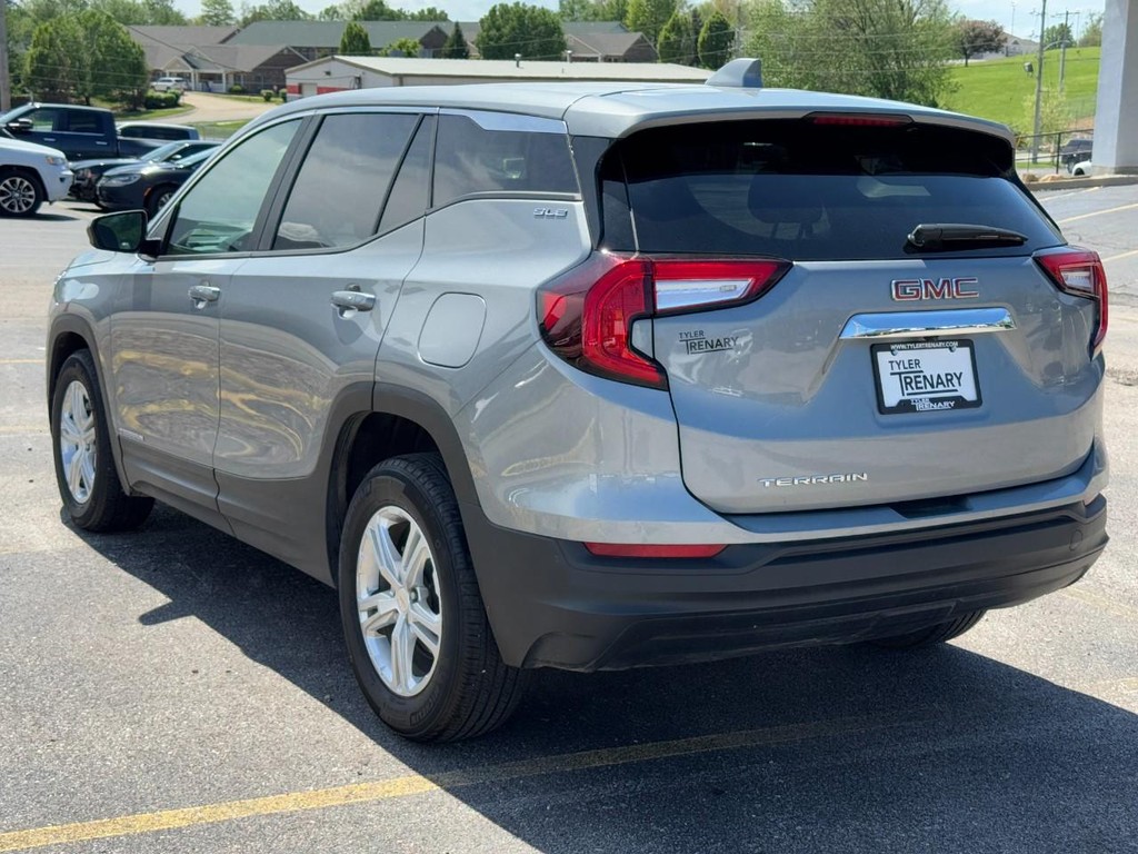 GMC Terrain Vehicle Full-screen Gallery Image 07