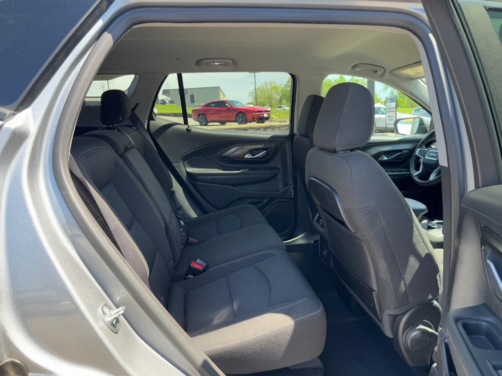 GMC Terrain Vehicle Full-screen Gallery Image 12
