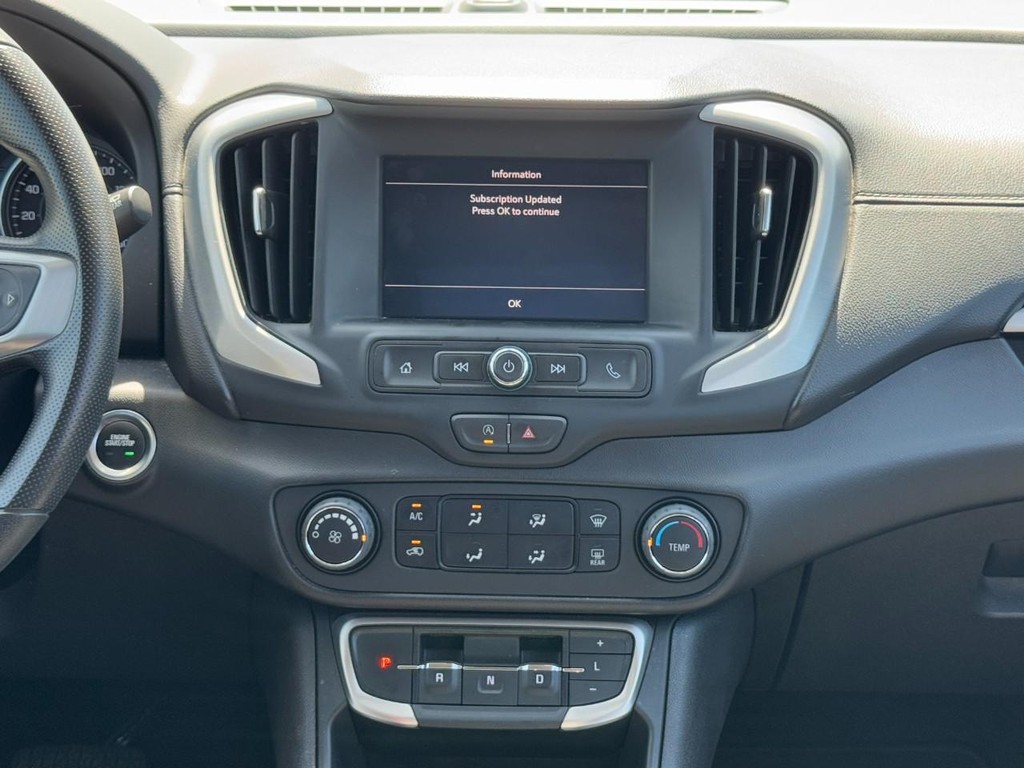 GMC Terrain Vehicle Full-screen Gallery Image 15