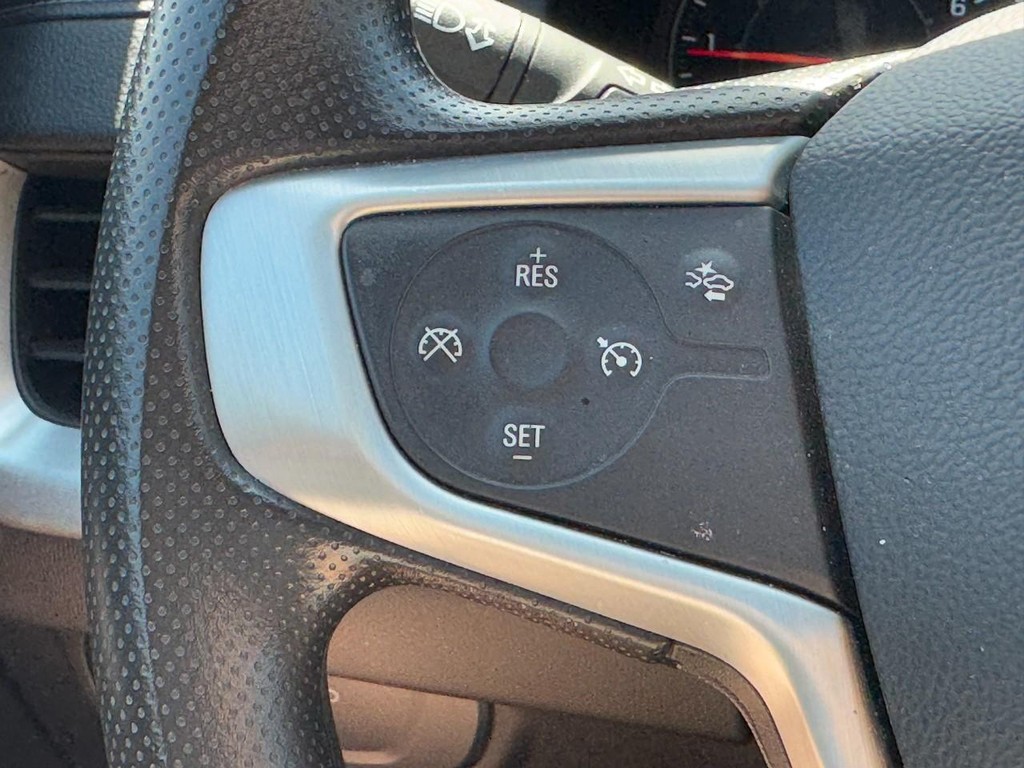 GMC Terrain Vehicle Full-screen Gallery Image 18