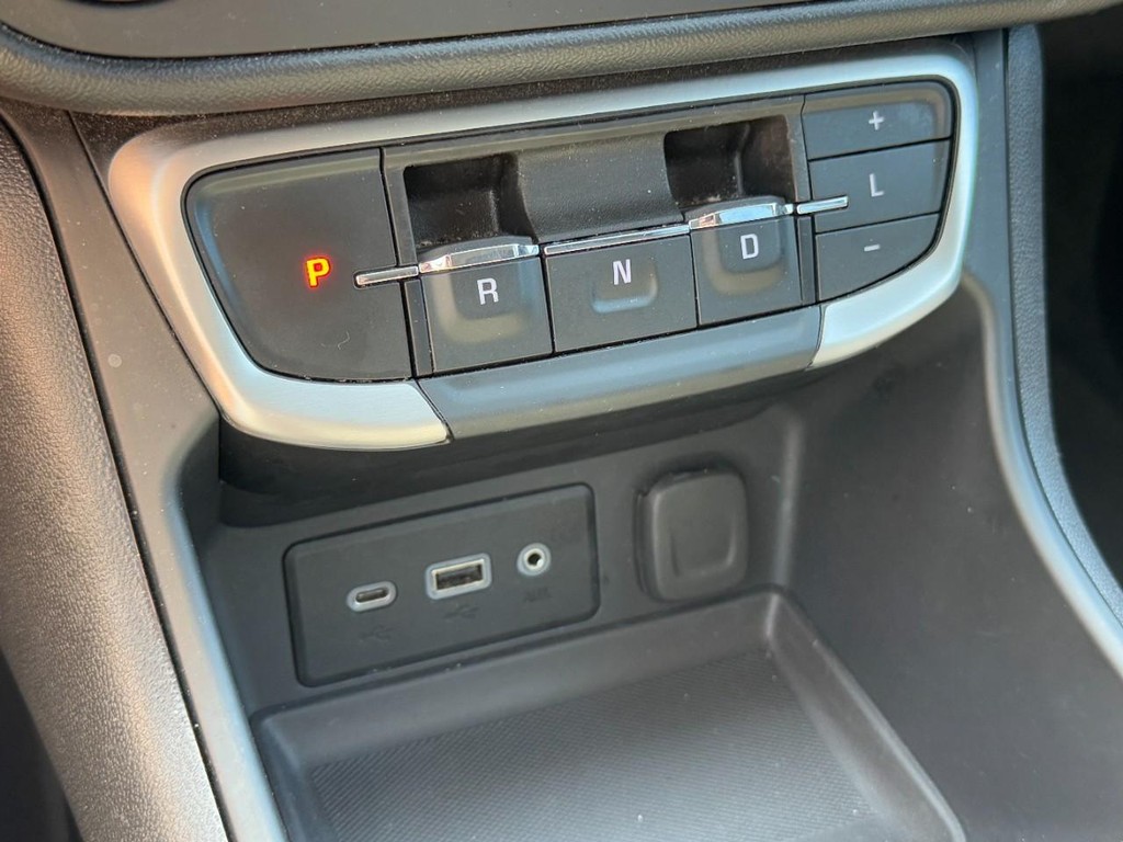 GMC Terrain Vehicle Full-screen Gallery Image 21