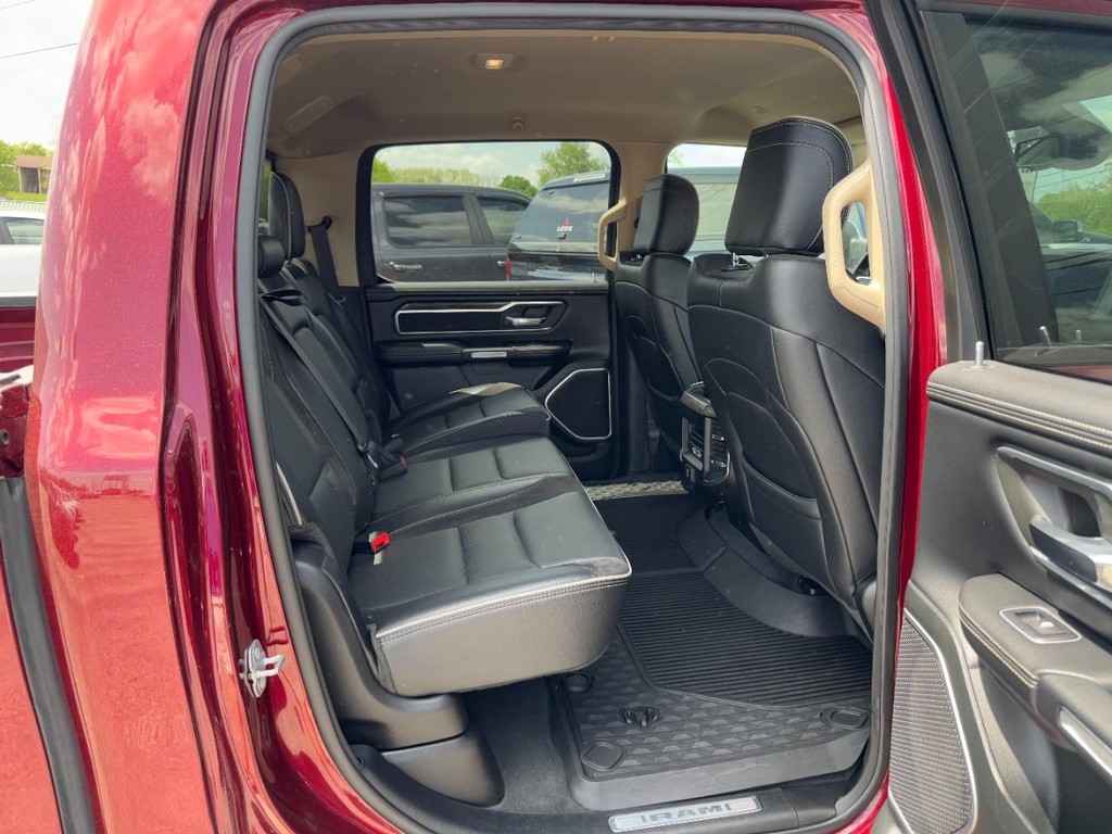 Ram 1500 Vehicle Full-screen Gallery Image 12