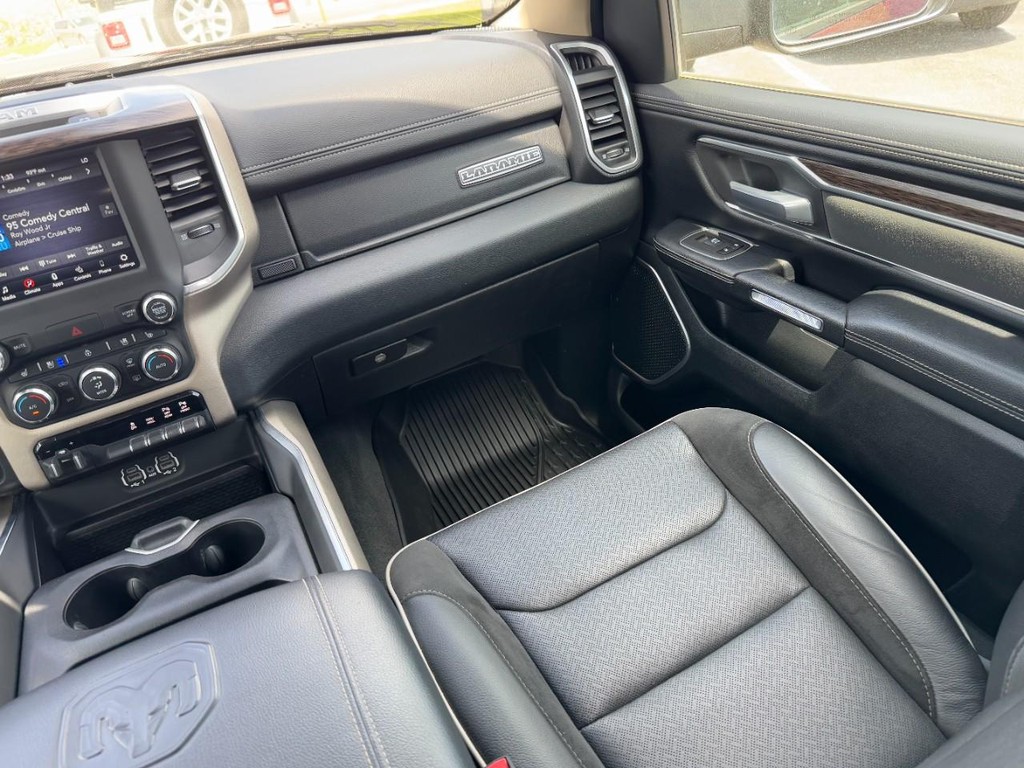 Ram 1500 Vehicle Full-screen Gallery Image 17