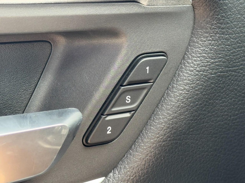 Ram 1500 Vehicle Full-screen Gallery Image 18