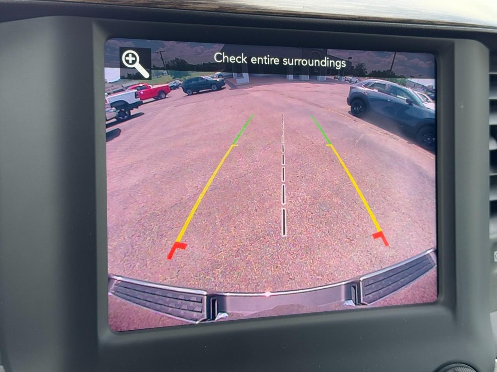 Ram 1500 Vehicle Full-screen Gallery Image 24