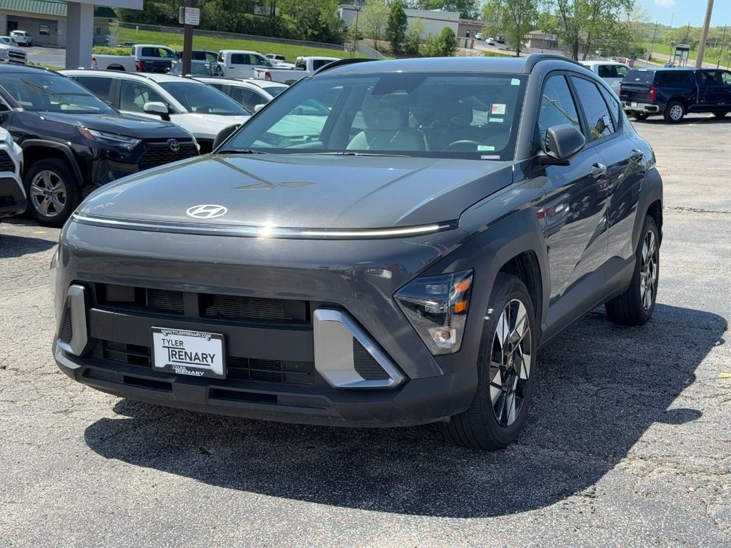 Hyundai Kona Vehicle Full-screen Gallery Image 10