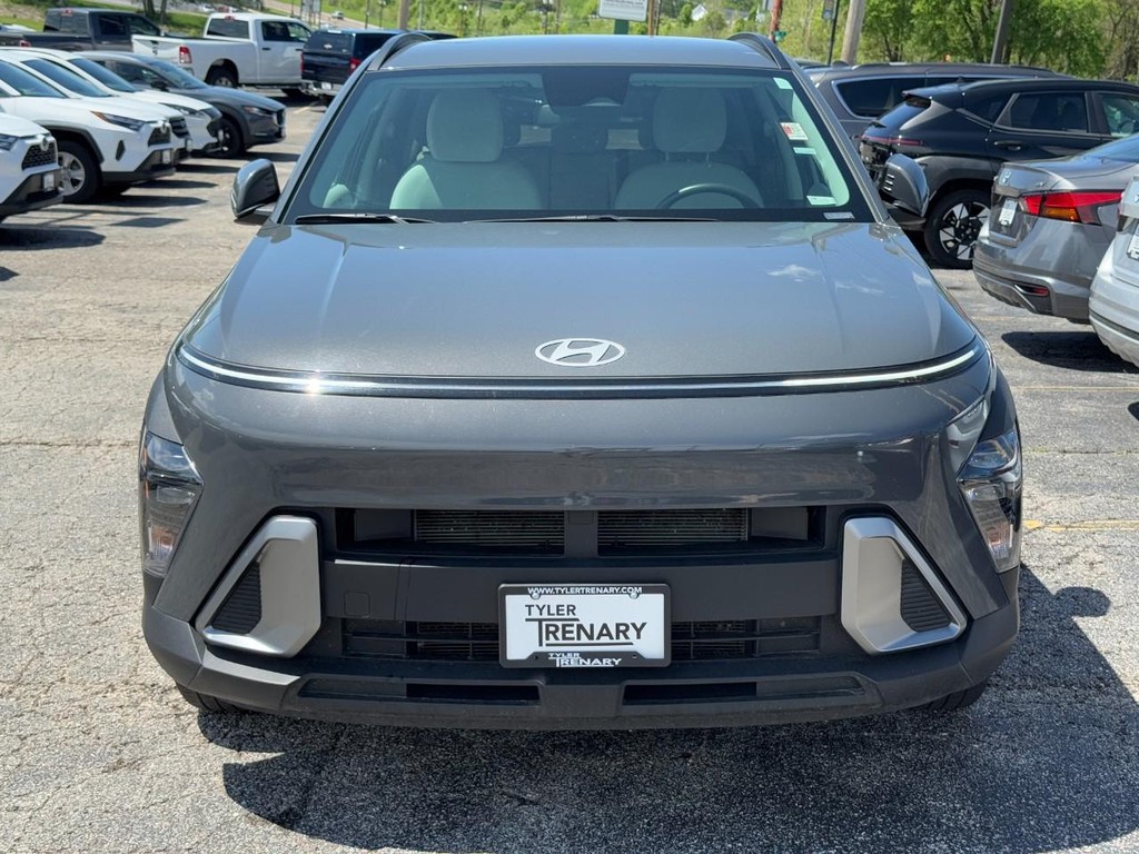Hyundai Kona Vehicle Full-screen Gallery Image 11