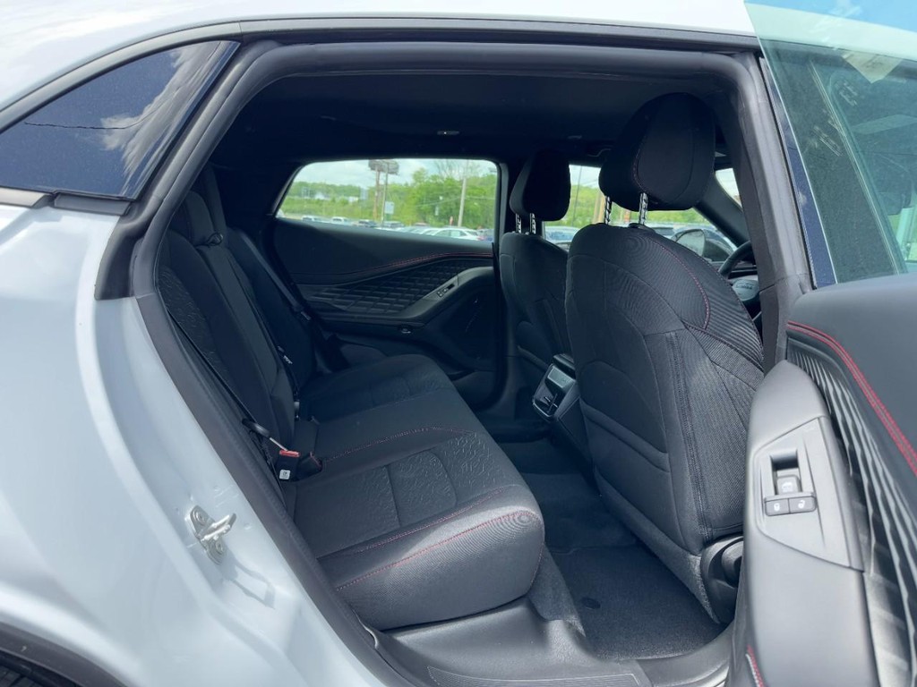 Dodge Charger Vehicle Full-screen Gallery Image 06
