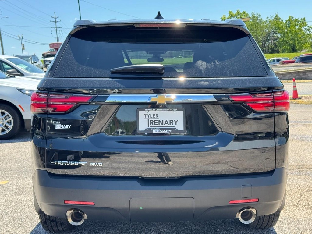 Chevrolet Traverse Vehicle Full-screen Gallery Image 05
