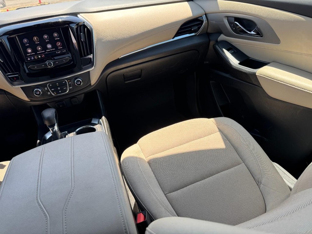 Chevrolet Traverse Vehicle Full-screen Gallery Image 17