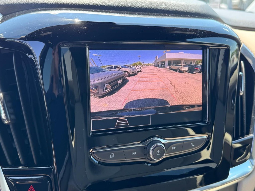 Chevrolet Traverse Vehicle Full-screen Gallery Image 22