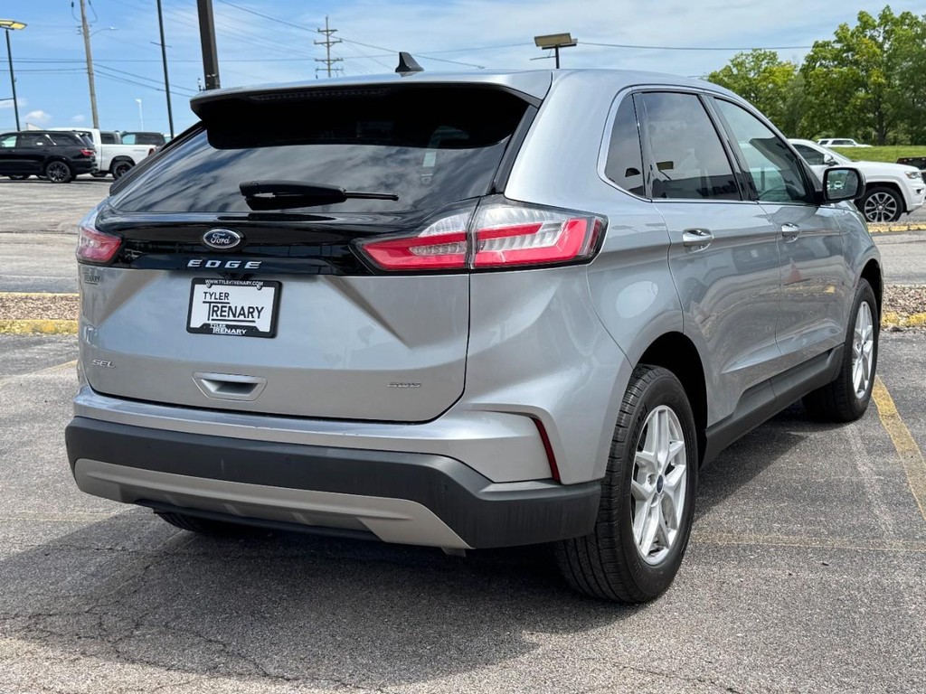 Ford Edge Vehicle Full-screen Gallery Image 04