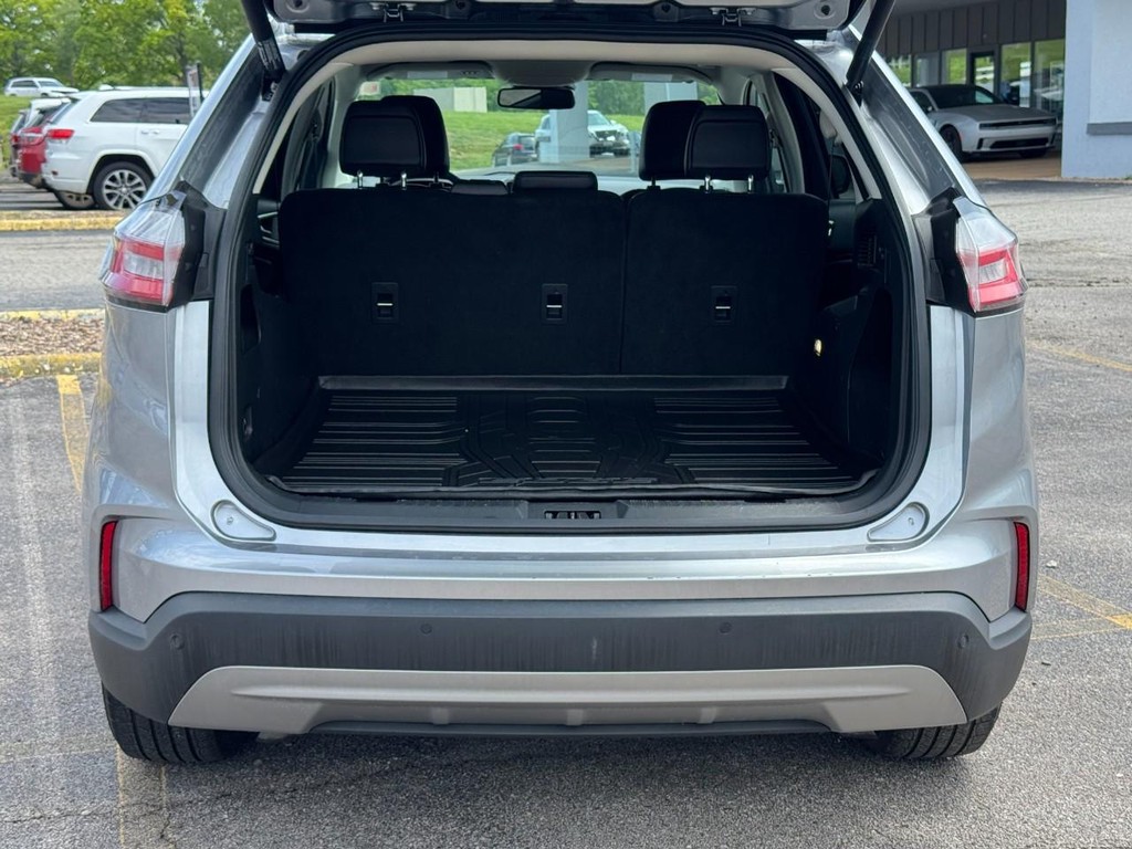 Ford Edge Vehicle Full-screen Gallery Image 06