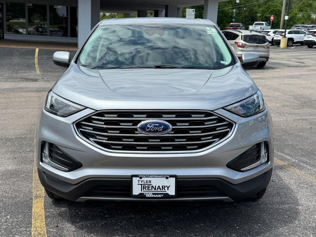 Ford Edge Vehicle Full-screen Gallery Image 11