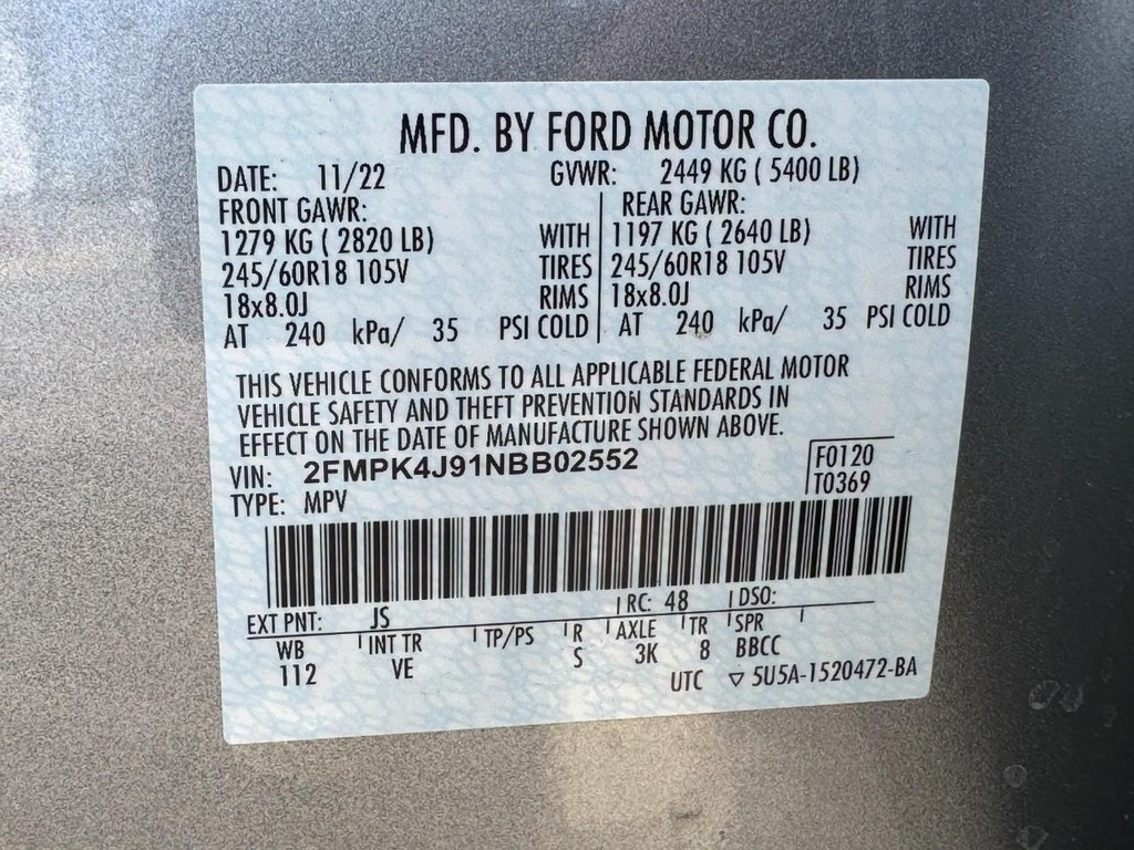 Ford Edge Vehicle Full-screen Gallery Image 26