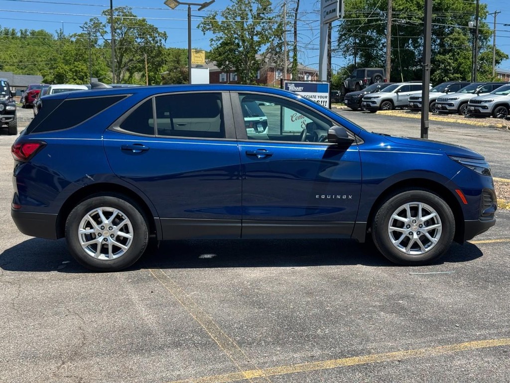 View vehicle photo 2